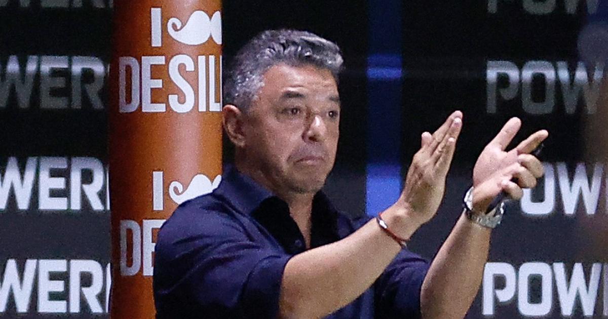 GESTO Los aplausos que condenaron a Gallardo y que le valieron la expulsión del rbitro Merlos