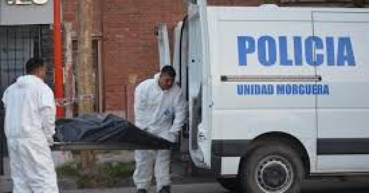 Un oficial de la Policiacutea fue encontrado sin vida en su vivienda