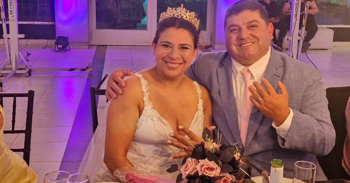 Desafiaron la supersticioacuten y se casaron un viernes 13 en La Banda