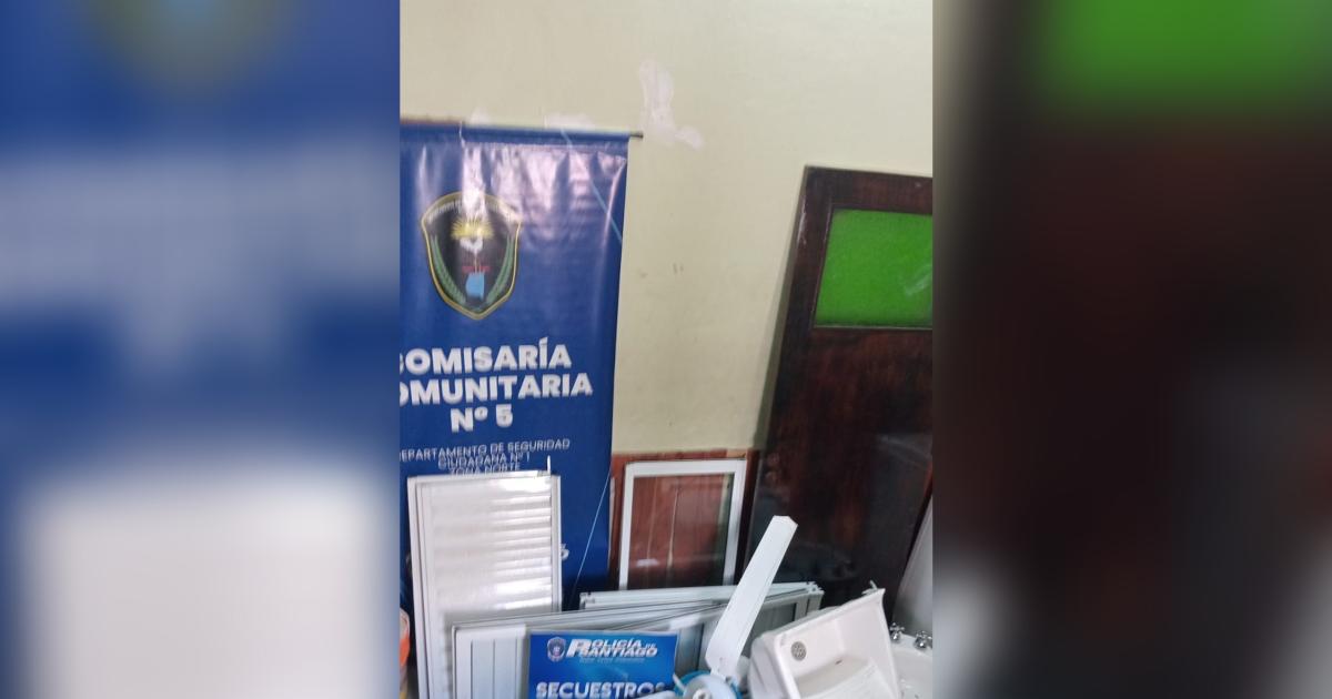 Recuperan bienes robados de un departamento en Huaico Hondo y buscan a los autores del iliacutecito
