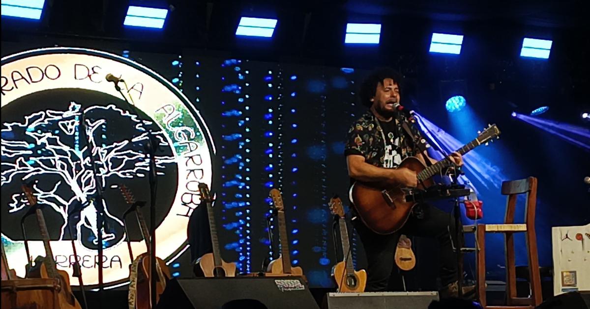 La localidad de Herrera vibroacute con el 13ordm Festival Dorado de la Algarroba