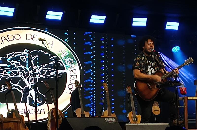 La localidad de Herrera vibroacute con el 13ordm Festival Dorado de la Algarroba