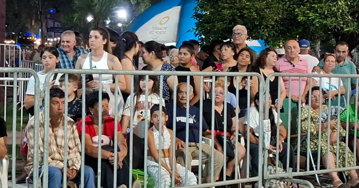 Las Termas vibra con los Corsos del Norte en los Carnavales 2026