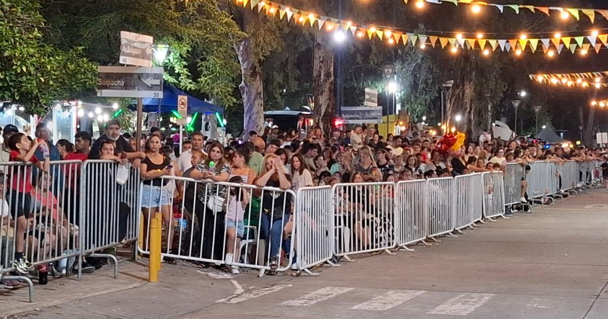 Las Termas vibra con los Corsos del Norte en los Carnavales 2026