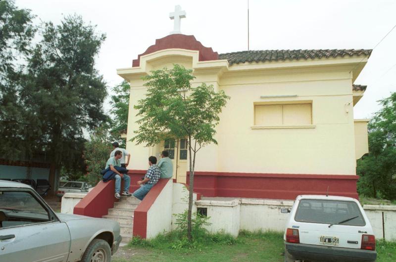 Hallan sin vida a un peoacuten rural de 74 antildeos junto a su bicicleta y un arma de fuego