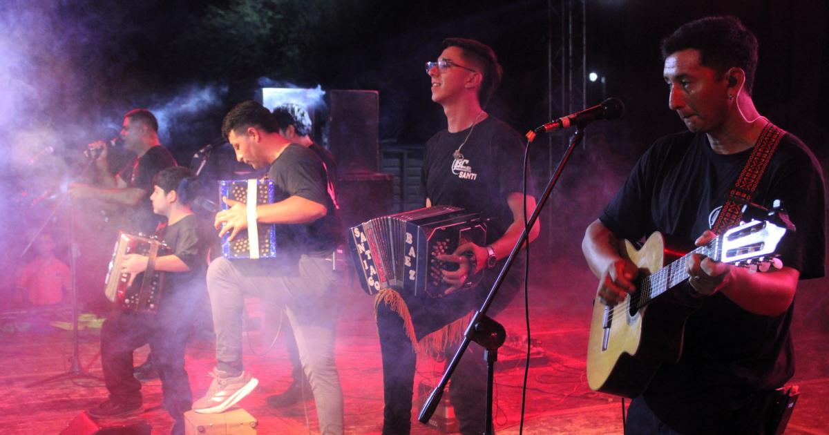 Multitudinaria convocatoria en la 18deg edicioacuten del Festival del Canto Sachero