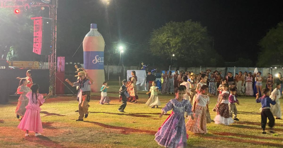 Multitudinaria convocatoria en la 18deg edicioacuten del Festival del Canto Sachero