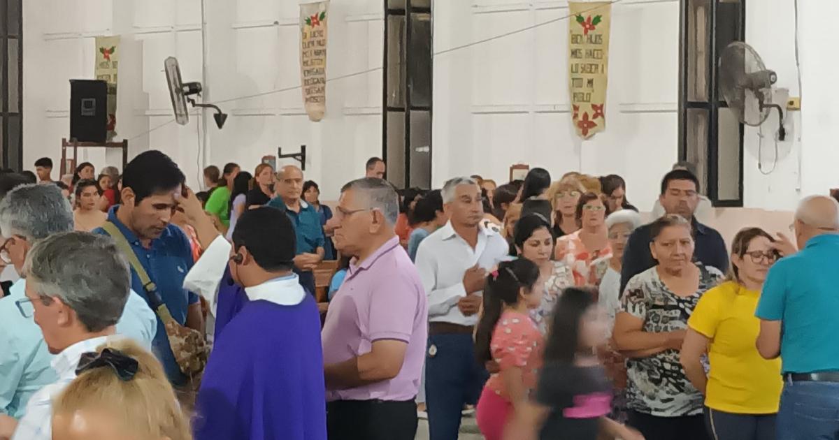 Invitan a la feligresiacutea a participar con fe del Mieacutercoles de Ceniza