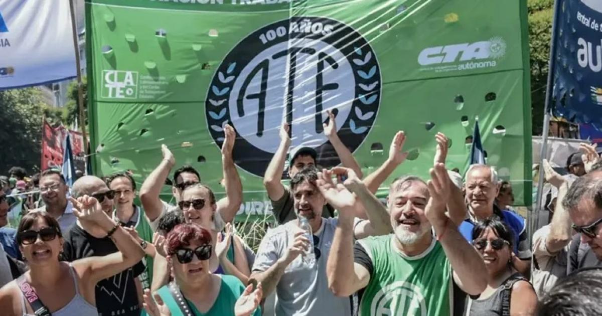 Los gremios duros de la CGT marchan al Congreso mantildeana