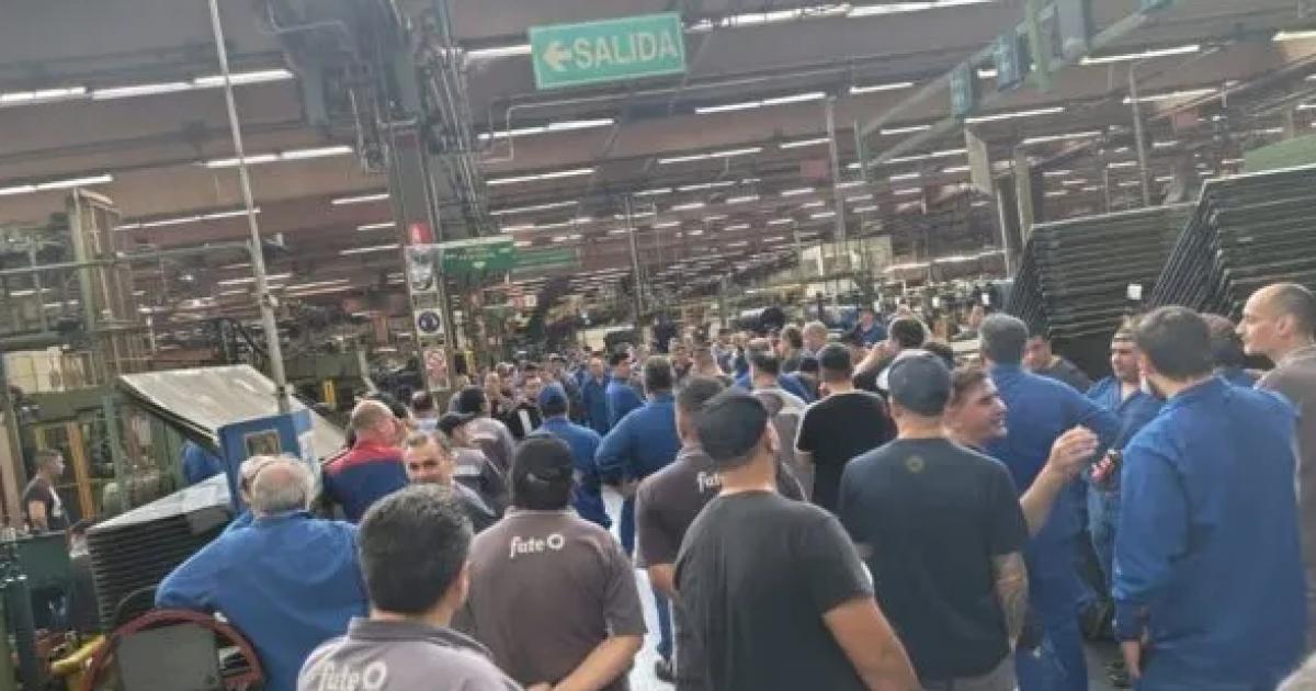 La faacutebrica Fate anuncioacute su cierre definitivo de manera inmediata y despediraacute a 920 empleados