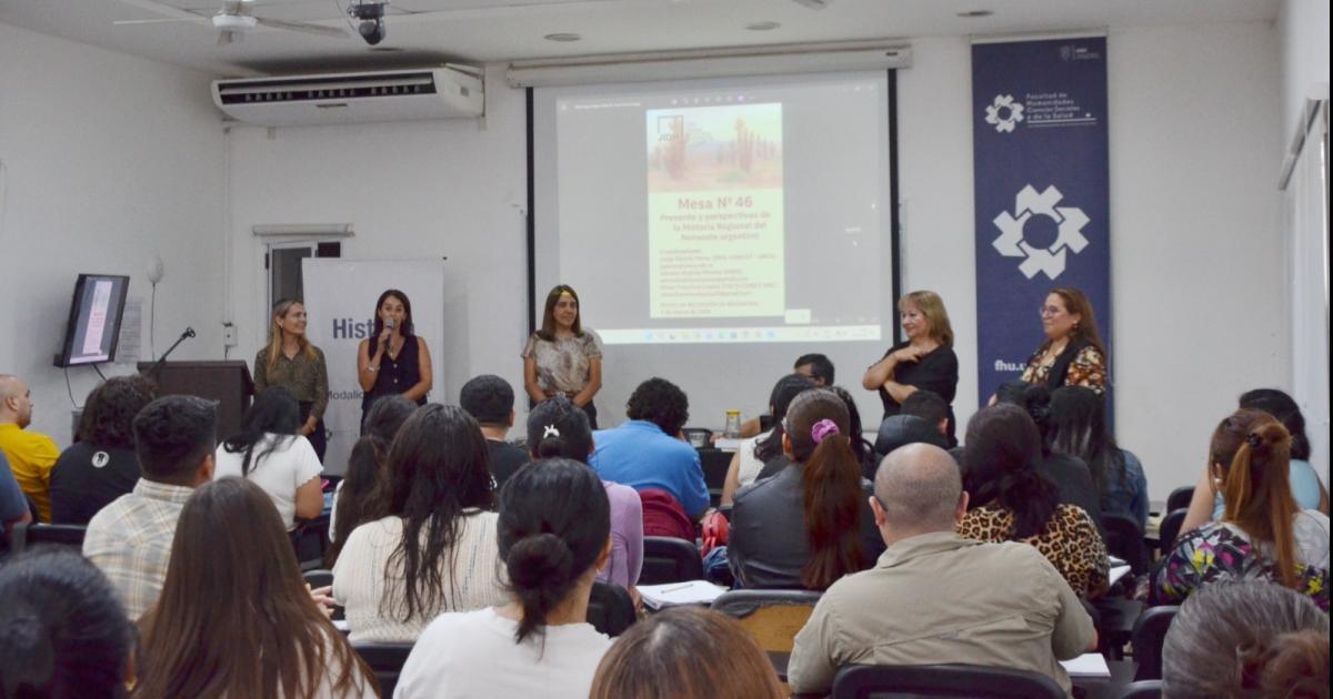 Unse- la Licenciatura en Historia inicioacute el antildeo con nuevos desafiacuteos y logros