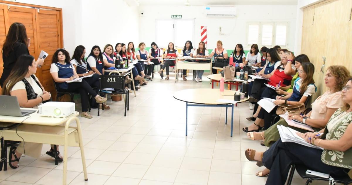 Planifican las liacuteneas de trabajo de los 27 jardines de infantes municipales para el presente ciclo lectivo