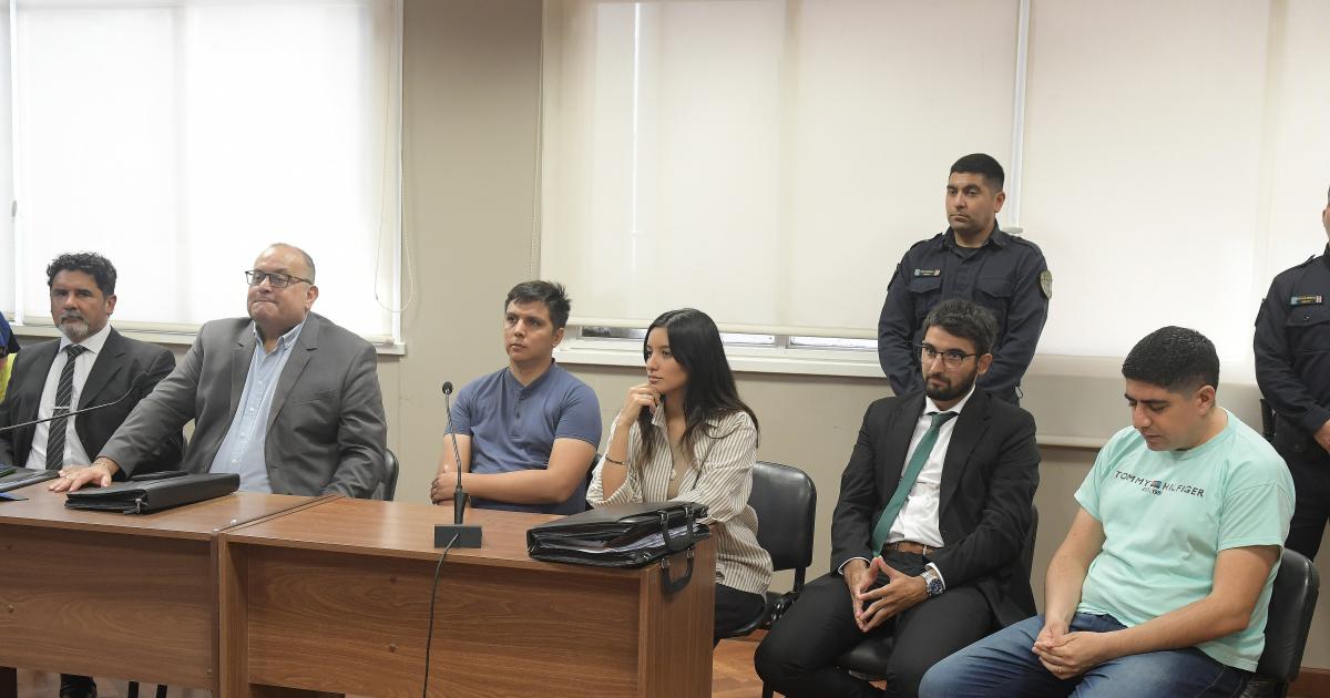 NOTIFICACIÓN La jueza develó ayer su decisión Las defensas acudir�n a la C�mara de Apelaciones Por la Fiscalía Nahir Azar y Mauricio Abramczuk