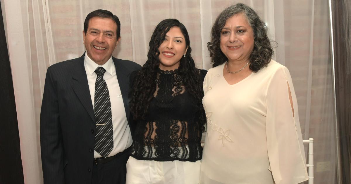 ISABELLA TUVO SU NOCHE SONtildeADA