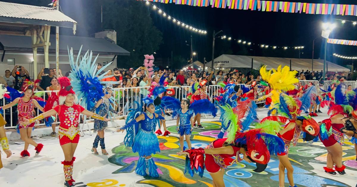 Comparsa Profeciacutea se consagra bicampeona del corso de la ciudad de Quimiliacute