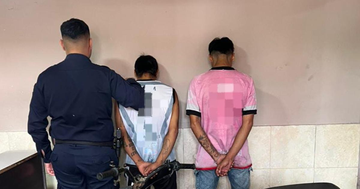 Sin dominio y con antecedentes- la moto teniacutea pedido por robo