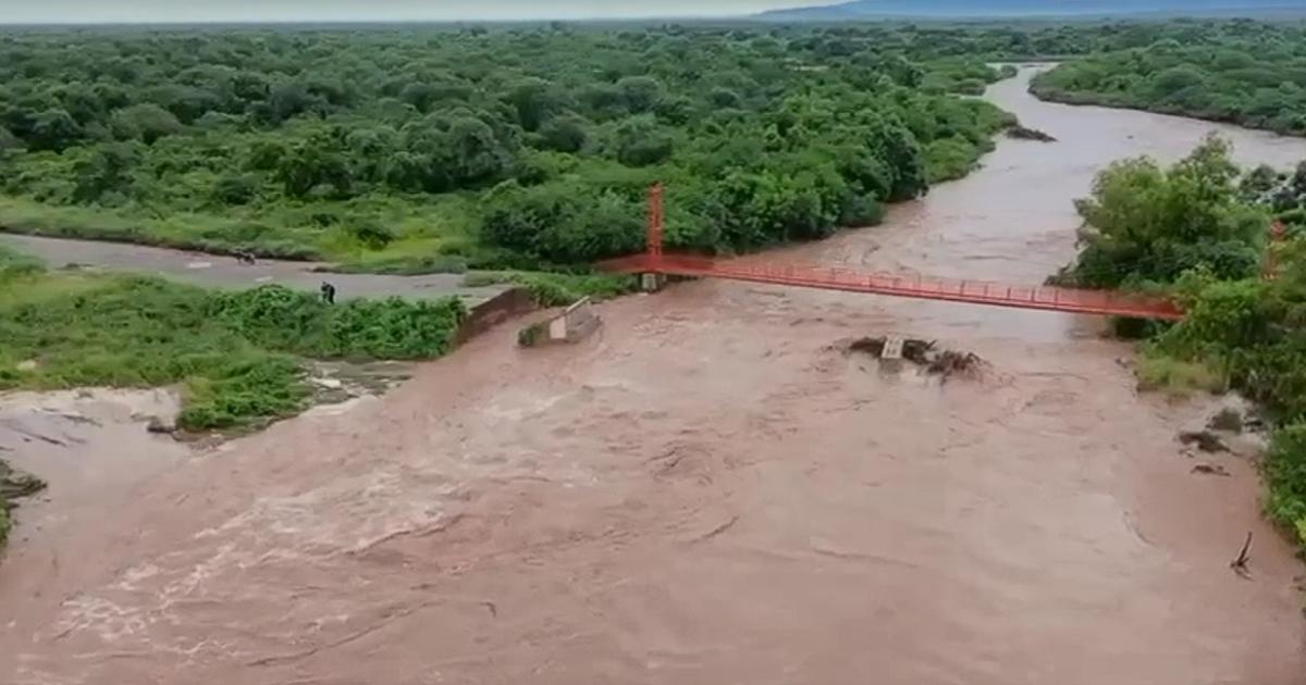 Crecidas del Horcones y del Uruentildea complican el norte santiaguentildeo
