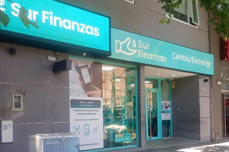 Allanamientos en la causa Sur Finanzas por la compra irregular de doacutelares con el cepo en el gobierno de Alberto Fernaacutendez