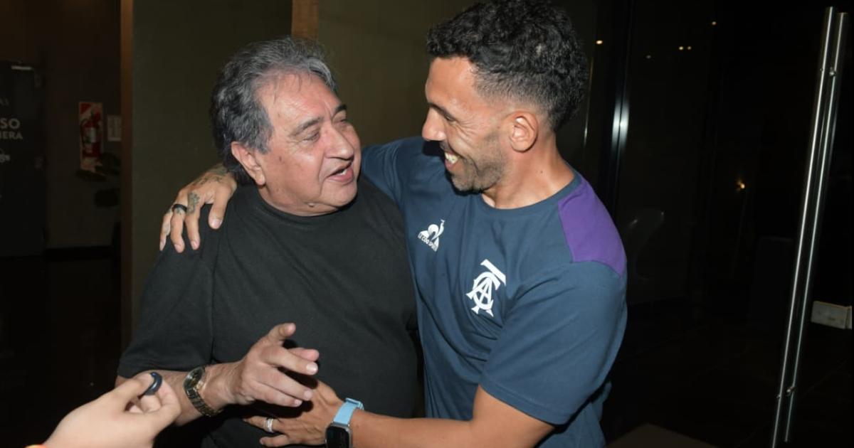 Alito Toledo le dedicoacute una cancioacuten Carlos Tevez