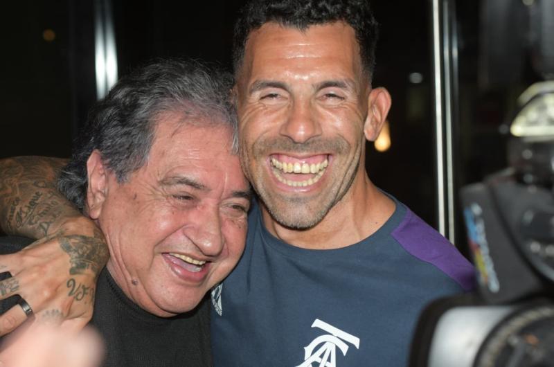 Alito Toledo le dedicoacute una cancioacuten Carlos Tevez