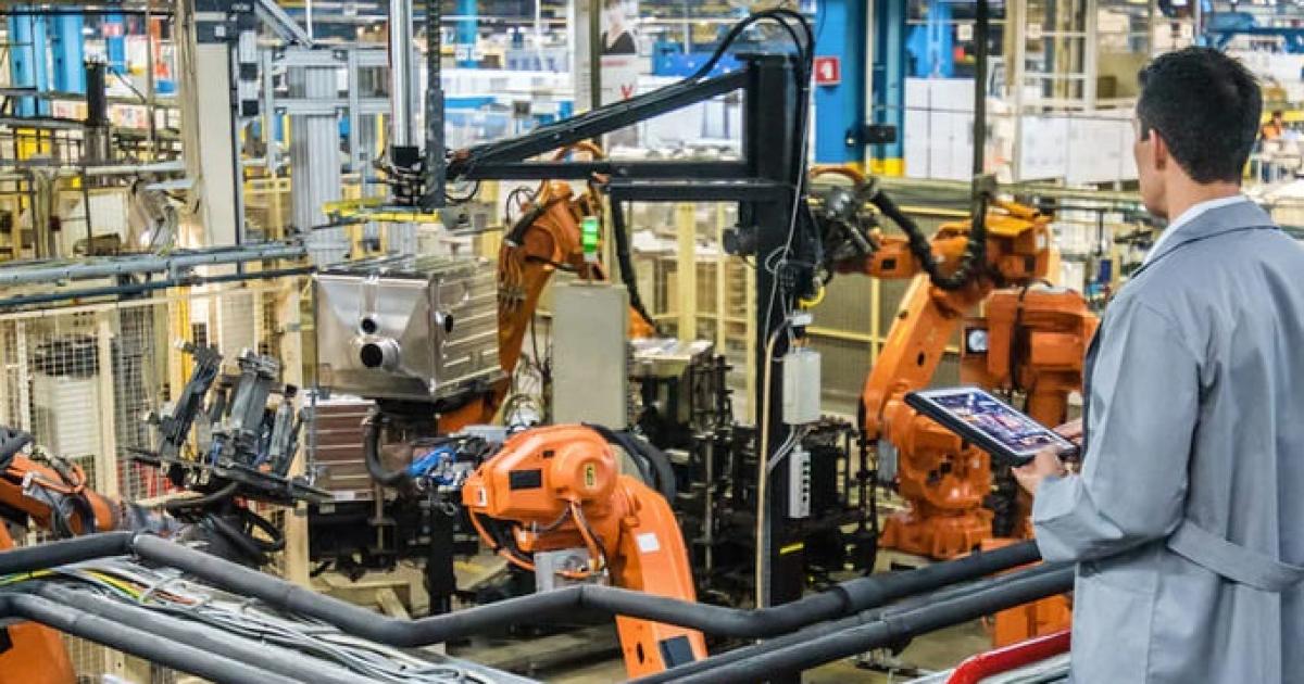 La produccioacuten industrial registroacute una retraccioacuten de 44-en-porciento- interanual en enero