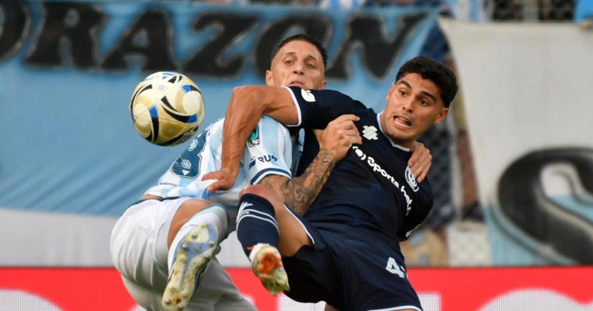 Racing salvoacute un punto y estaacute en zona de playoffs