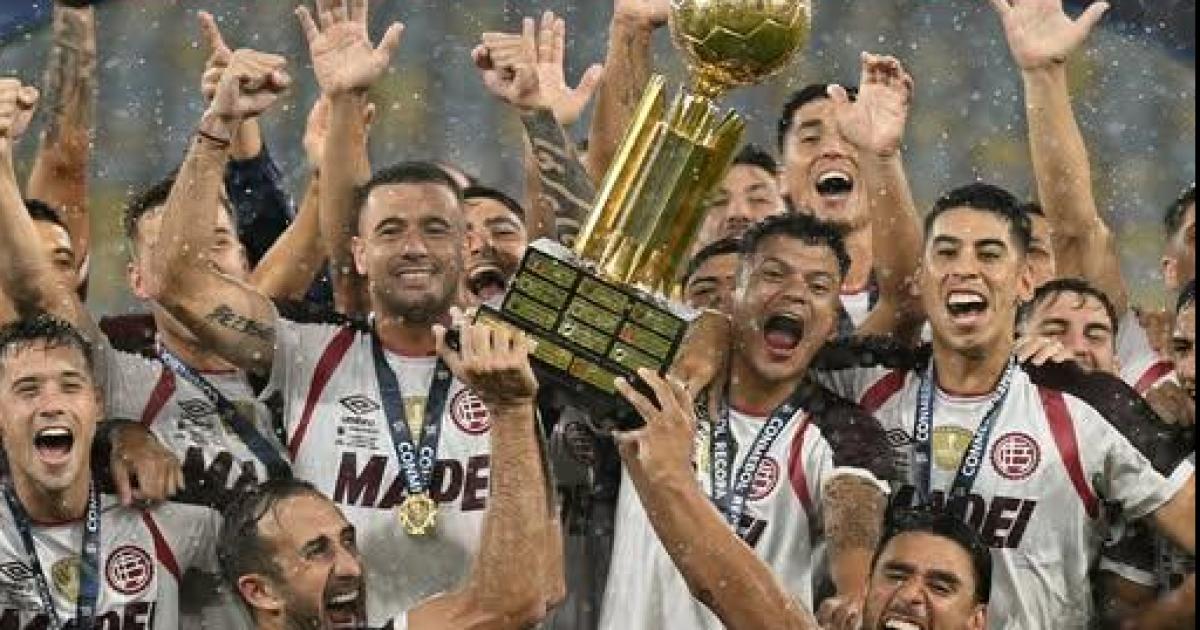 Lanuacutes vencioacute 3 a 2 a Flamengo en el extra y es campeoacuten de la Recopa