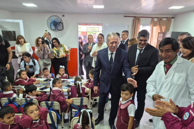 Eliacuteas Suaacuterez se refirioacute a las mejoras salariales y el reconocimiento para todos los docentes