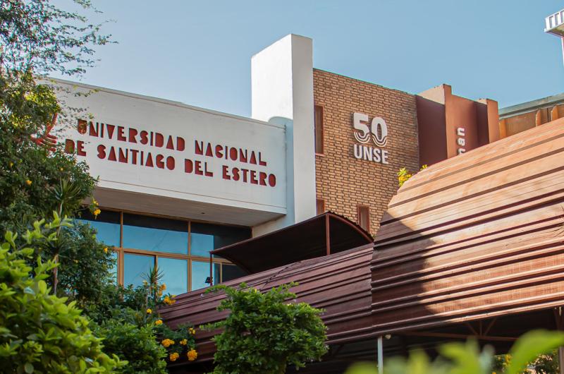 Paro docente en la UNSE