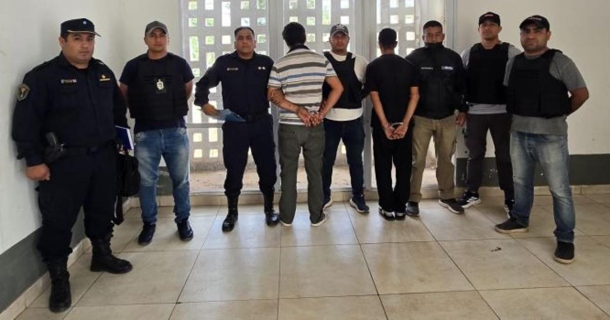 Trasladaron desde Chaco a Santiago a dos acusados por el homicidio de Hubicho Santillaacuten