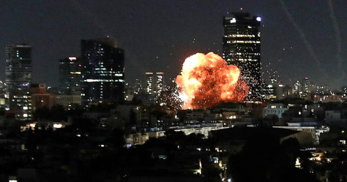Una gran explosión se registró en el centro de Tel Aviv tras el lanzamiento de un misil desde Ir�n (REUTERSGideon Markowicz)