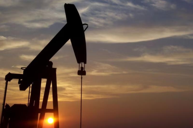 Se disparan los precios del petroacuteleo y caen las bolsas de todo el mundo por la tensioacuten en Medio Oriente