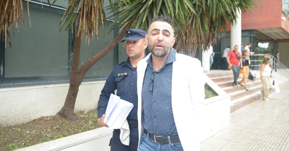 PRESO Petros ha sido detenido el 25 de enero en Ezeiza Buenos Aires no bien descendió de la aeronave que lo trajo desde Estados Unidos