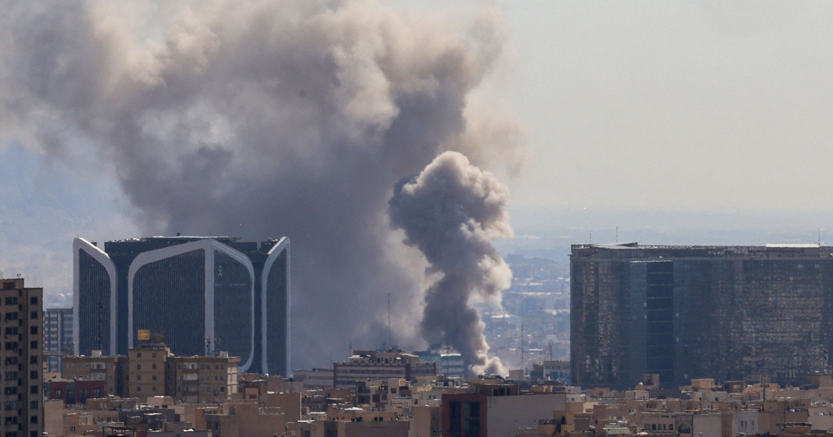 Iraacuten dice que la uacutenica manera de poner fin a la guerra es detener la agresioacuten de Estados Unidos e Israel