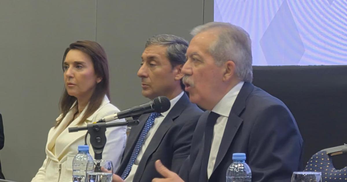 Gobernador Eliacuteas Suaacuterez- Siempre hemos definido a la educacioacuten como prioridad del Estado