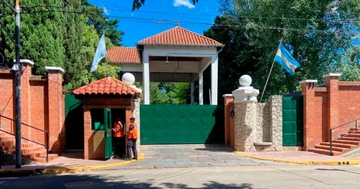 Extorsioacuten amenazas y desesperacioacuten- los uacuteltimos mensajes del soldado que se matoacute en la Quinta de Olivos