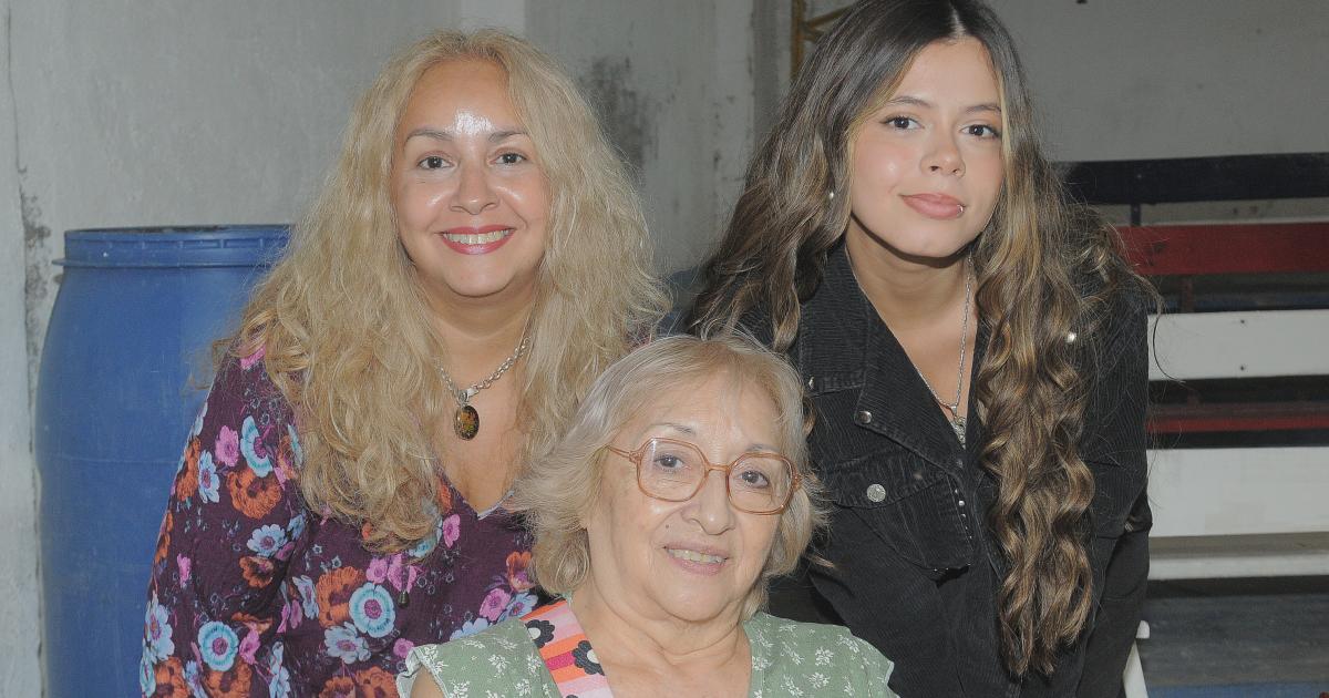 NOCHE DE BAacuteSQUET EN INDEPENDIENTE