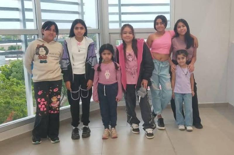 Del silencio a la concientizacioacuten- Santiago se adhiere al Mes Mundial de la Idiopaacutetica Juvenil