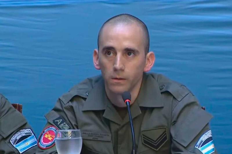 El gendarme encabezó una conferencia de prensa junto a autoridades de Seguridad (Foto- NA)