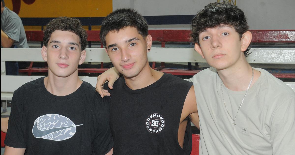 NOCHE DE BAacuteSQUET EN INDEPENDIENTE