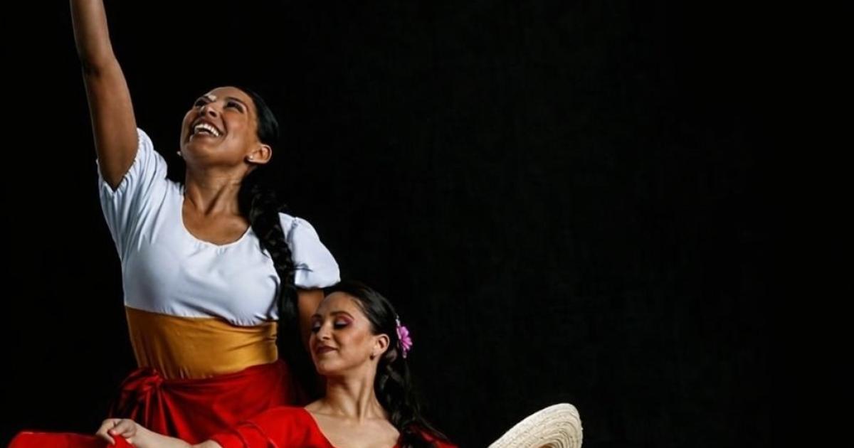 Celebran el Diacutea de la Mujer con un show  de danzas latinoamericanas