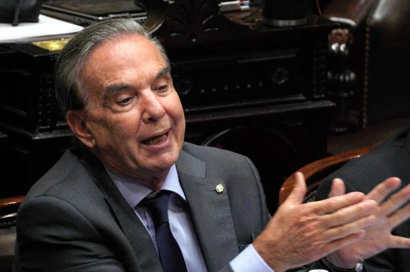 Pichetto quiere un frente de centro capitalista y productivo con CFK