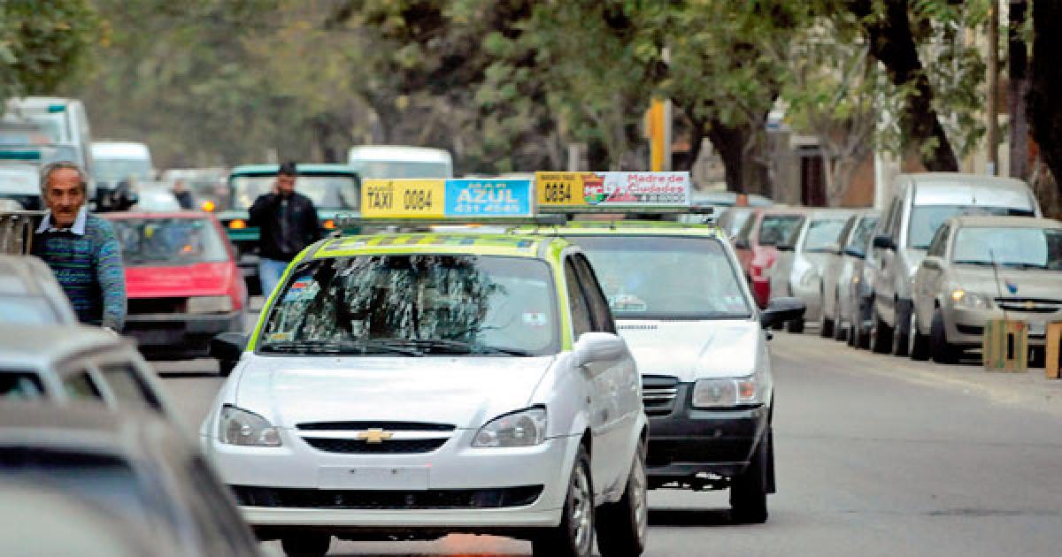 Se reunieron representantes de taxistas con el Deliberante para empezar a definir la nueva tarifa