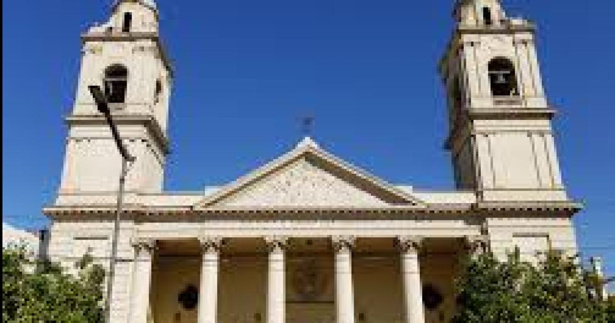 El padre Emmanuel llegaraacute a Santiago del Estero este lunes 9