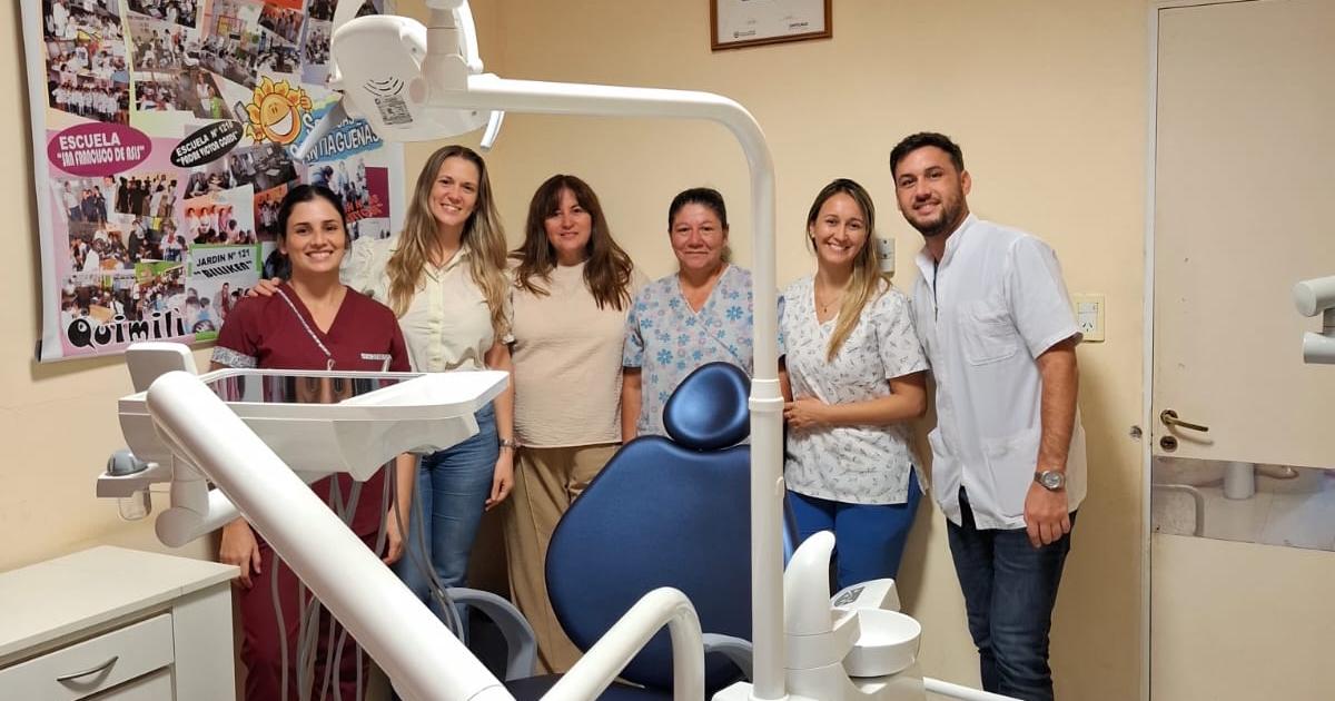 El Hospital de Quimiliacute recibioacute un moderno silloacuten odontoloacutegico