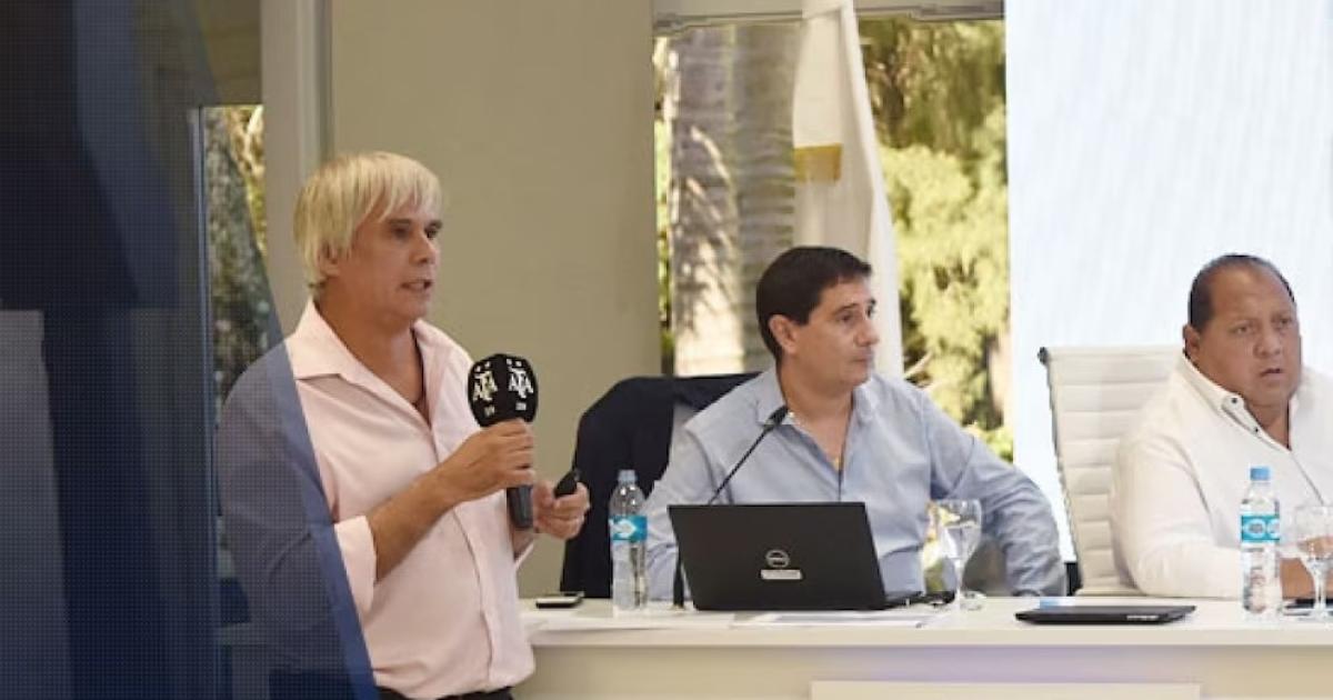 PRESENTACIÓN Lorenzo (izq) ya pasó por Tribunales Por esta causa Tapia ser� indagado el 12 de marzo