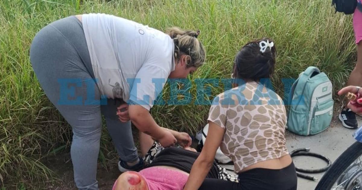 Choque entre motos en la Circunvalacioacuten- tres heridos dos de ellos menores