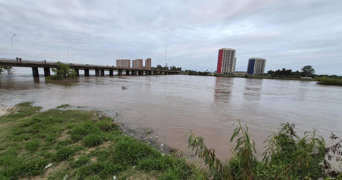 Sigue creciendo el Dulce y elevan a naranja el alerta en Las Termas 