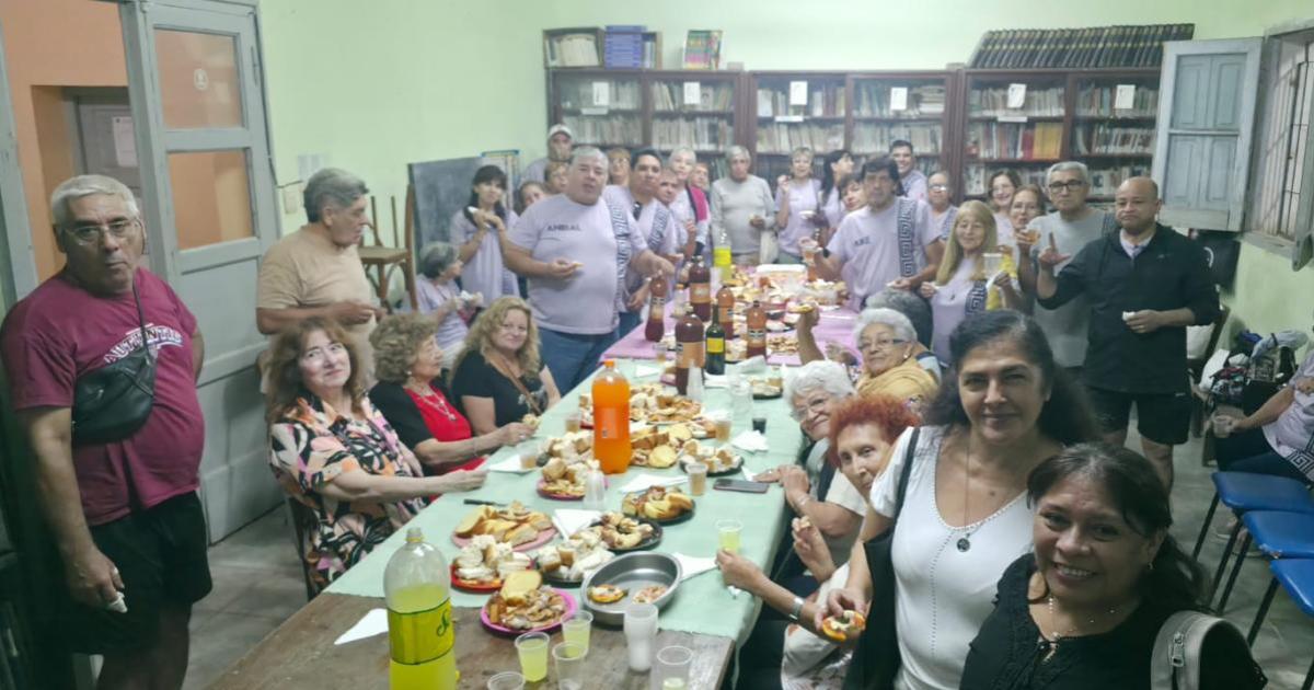 Realizaron una emotiva Jornada de homenaje a la mujer santiaguentildea