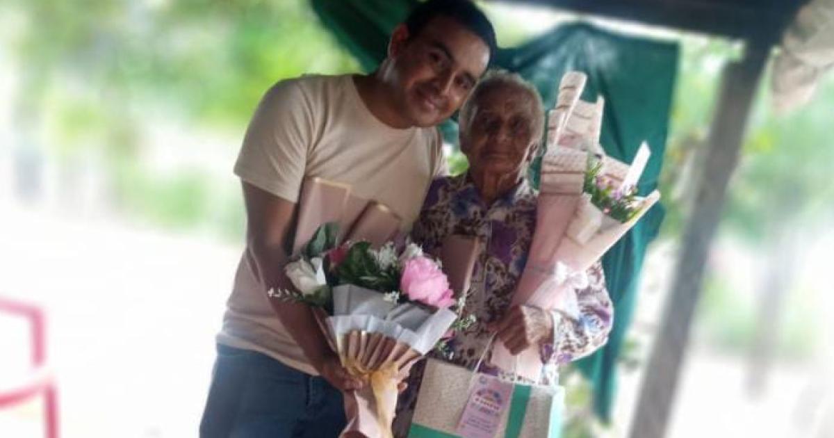 Dontildea Mariacutea cumplioacute 100 antildeos y lo festejoacute con  todo el pueblo